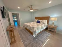 Luxurious Townhome and Comfortable Amenities - Inviting Coastal Retreat