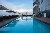 Radisson Blu Hotel Sandton, Johannesburg - Pool