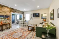 Chic Retreat - Big Apple Vibe, Parking, Dining, Shopping Hotels in Lake Geneva
