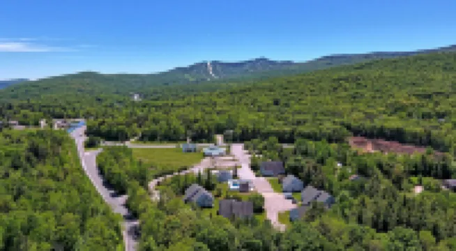 Cozy Hideaway with Heated Saltwater Pool - Inviting Vermont Retreat