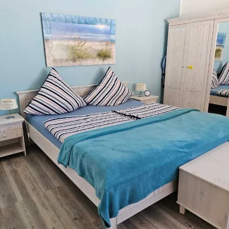 Vacation home on the south beach -2 double bedroom-4 person-2 terrace-dogs on request