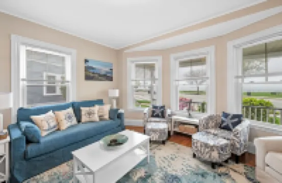 3BR Oceanview Townhouse on Boulevard I Walk to downtown l Sleeps 8