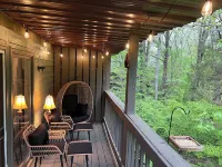 The Eagle's Nest & Bird Watching Hotels in Clear Creek Township