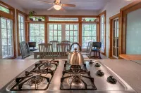 Wooded Acres and Unique Handmade Touches - Charming Eco Retreat