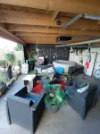 Large single-storey apartment with garden near beach