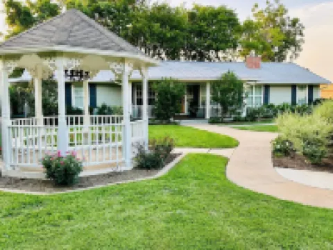 The Carriage House Featured on Hgtv Hotels in McGregor