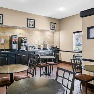 Days Inn by Wyndham Collinsville/St. Louis