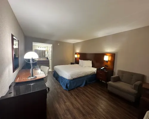 Gateway Hotel Hotels near Arboretum Recreation Center