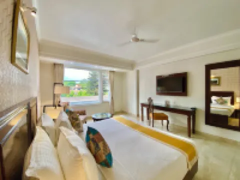 호텔 그린 뷰, 프라마르트 니케탄 뒤편