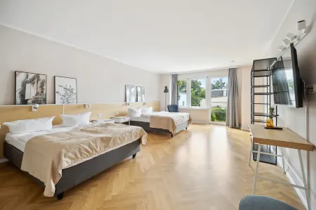 Limehome Dresden Tannenstraße Отели рядом с достопримечательностью «Опера Земпера»