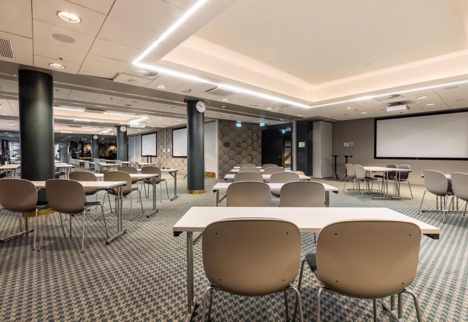 1. 스칸딕 시몬켄타..