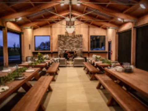 Bay Point Landing Hotels in Coos Bay