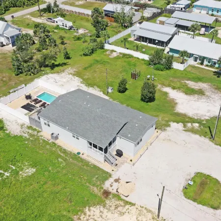 Salty Breeze by Pristine Property Vacation Rentals