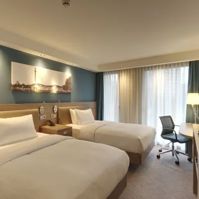 Hampton by Hilton Dusseldorf City Centre Hotel berhampiran Schifffahrtsmuseum