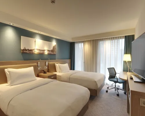 Hampton by Hilton Dusseldorf City Centre Hotels near Hamm