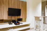 1Br Stunning and Cozy Apartment at Praxis Hotels in Genteng