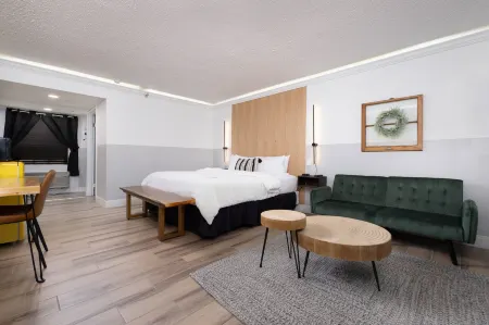 Cactus Cove Inn and Suites