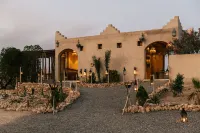 Caravan Agafay by Our Habitas Hotels in Tameslouht