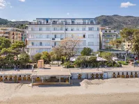 Grand Hotel Mediterranee Các khách sạn gần Stadio Comunale di Alassio Sandro Ferrando
