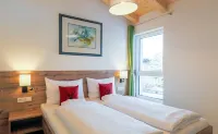 Aurora Mountain Chalet by we Rent, Summercard Included - Bungalows