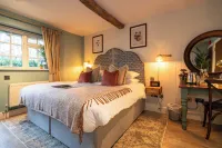 The Old House Inn Hotels in Copthorne