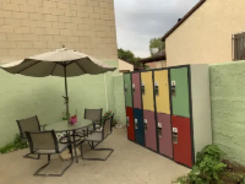 LAX Guest House Hotel di 