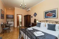 Amoret Apartments