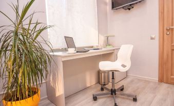 Plutus Hotel