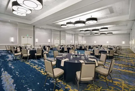 Hilton Peachtree City Atlanta Hotel & Conference Center Отели в г. Терин