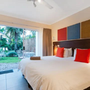 Africa Beach B&B Отели рядом с достопримечательностью «Форт Фредерик»