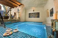 Elysion Cave Suites - Pools