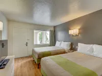 俄克拉荷馬德韋斯特城 - 俄克拉荷馬市 6 號開放式客房酒店 米德韋斯特城酒店