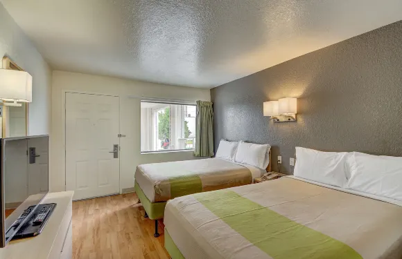 俄克拉荷馬德韋斯特城 - 俄克拉荷馬市 6 號開放式客房酒店