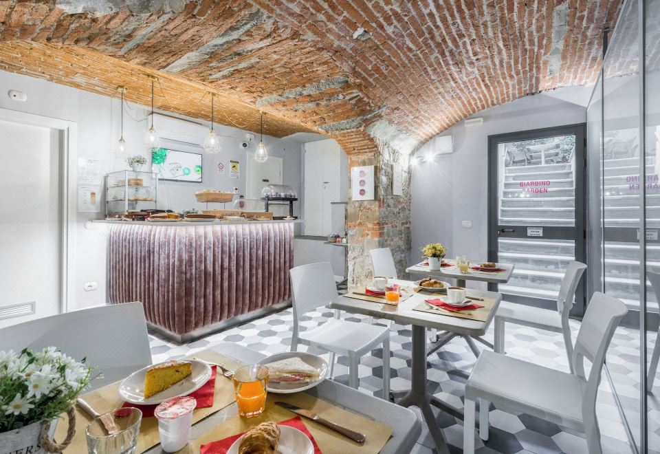 Hotel CosmosOver view