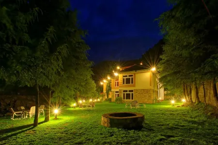 Arcadian Peridot Отели рядом с достопримечательностью «Naran Valley»