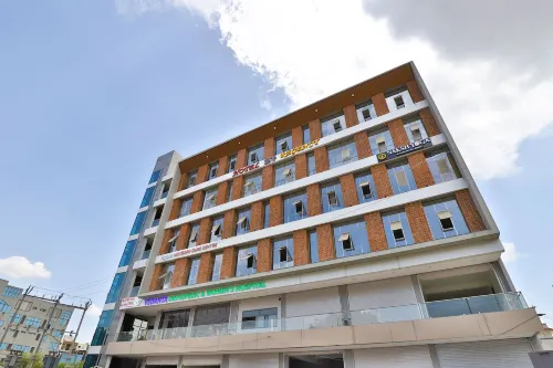 Hotel SR Regency Hotels in Anand