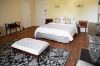 Château Armand Heitz - Domaine Armand Heitz Hotels in Rully