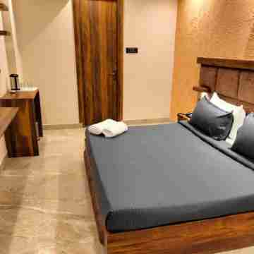 Sky High by T&M Hotels Rooms