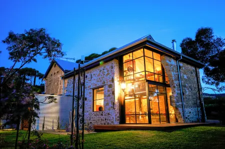 The Old Chaff Mill Organic Vineyard Retreat Отели в г. Олдинга Бич