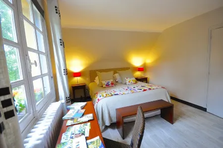 Au Jardin de Lisa Отели рядом с достопримечательностью «La ferte bernard rue alfred»