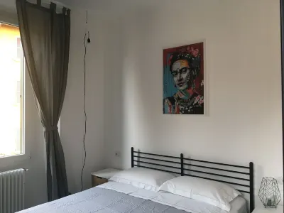 Joivy Stylish Apt in Centre of Cernobbio Hôtels à proximité de : Il Giardino della Valle