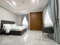 The Aud Luxury Apartments - parking