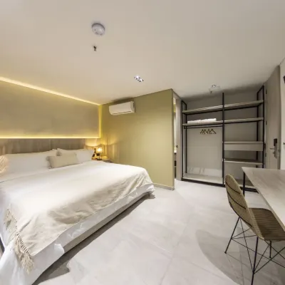 Sonata 44 Hotel Laureles Hotels near Laureles - Estadio