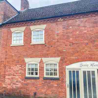 4C Gaia Lane Hotel Exterior