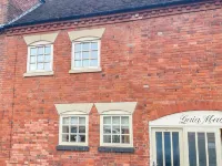 4C Gaia Lane Hotels in Lichfield