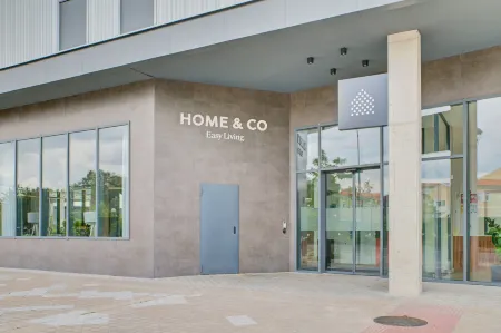 Home and CoLiving Pamplona Отели в г. Куэнка де Памплона - Памплона