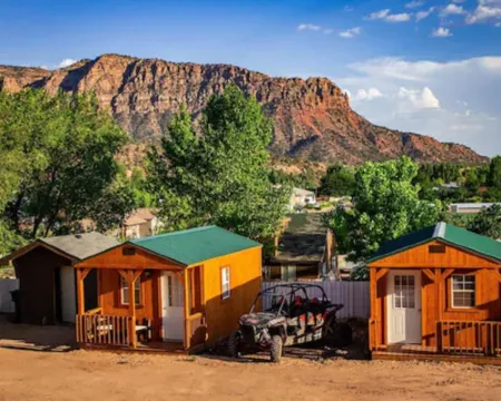 Zion’s Cozy Cabin's Hotels in Hurricane