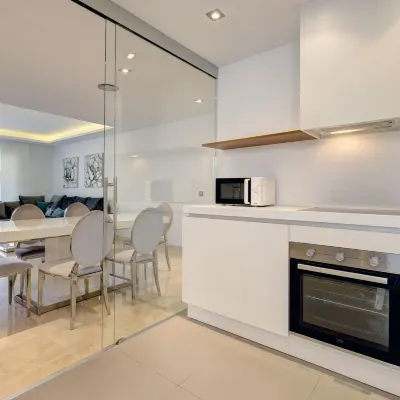 Aqua Apartments Vento, Marbella Hotels near Puerto Banus