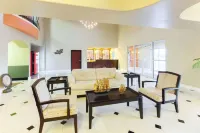 Super 8 by Wyndham Groesbeck