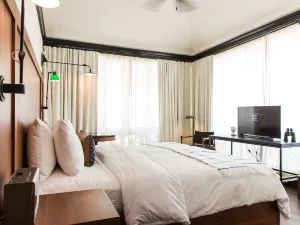 American Trade Hotel